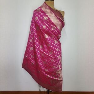 Dupatta Scarf 34x92" Fuschia Pink Gold Dupioni Silk Wrap Woven Stole Tablecloth